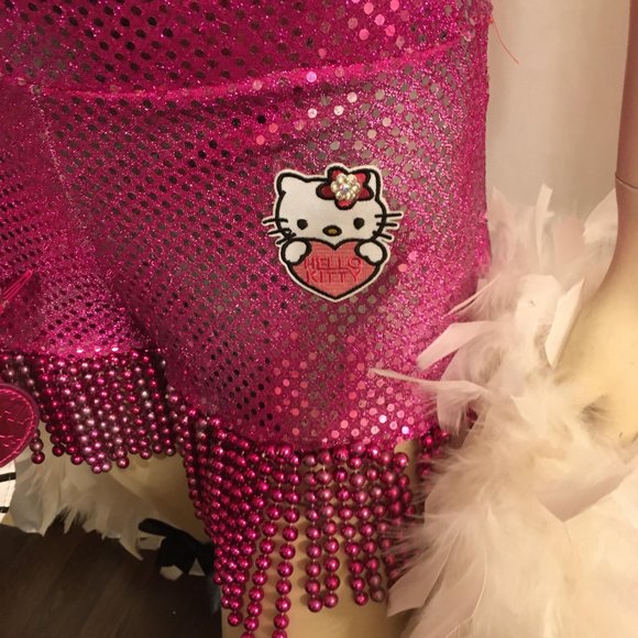 RARE vintage y2k beaded shorts and top with hello kitty and crystal details! - Picture 6 of 14